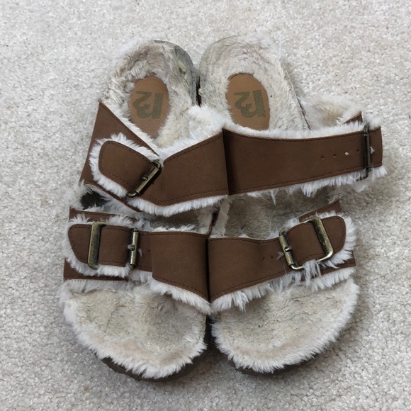 Women’s R2 Fury Sandals - Picture 1 of 7